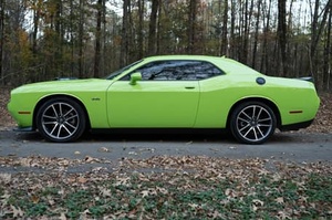 Dodge Challenger R/T Shaker V8 Coupé Automático de 8 Velocidades, Superventas 2023 - Product Image 2