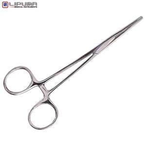 Pinzas Quirúrgicas LIPUMA Kelly Modelo 70101 de la Mejor Calidad, Manuales, de Acero Inoxidable, Certificación CE, MOL 5.5 Pulgadas, Plateadas, con Bloqueo, para Uso Clínico - Product Image 1