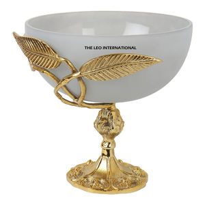Cuenco blanco, soporte de cuenco de latón ecológico para hoteles de lujo, restaurantes, cantidad a granel, forma de hoja dorada personalizada - Product Image 1