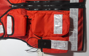 Gilet de sécurité haute visibilité Logo personnalisable fermeture éclair avant maille poches multifonctionnelles vêtements de sécurité réfléchissants Polyester LED Flash - Product Image 3