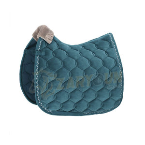 Almohadillas de sillín GP inglesas de terciopelo transpirable personalizadas al por mayor, equipo de equitación de moda con forro de tela para caballos - Product Image 4