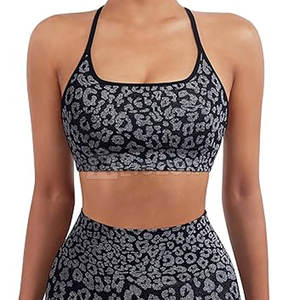 Conjunto cómodo de Top y pantalones cortos de Yoga para mujer, ropa de gimnasio, Top y pantalones cortos de Yoga para mujer para ejercicio diario - Product Image 6