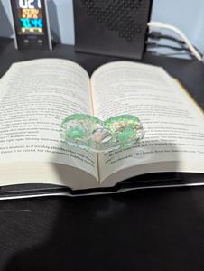 Support de page de livre en résine, poignée pour les doigts, accessoire de lecture durable et confortable, parfait pour les livres, les documents d'étude, les journaux et les romans - Product Image 3