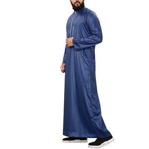 Vente en gros de vêtements musulmans Thobe Jubbah au design arabe à la mode pour hommes avec logo personnalisé avec panneau Daffah - Product Image 3
