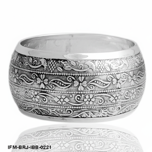 Bracelet jonc large en laiton oxydé de style vintage, gravé de motifs floraux, bracelet bohème pour femmes, ton argent antique, bijoux ethniques - Product Image 4