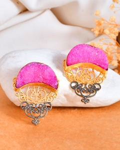 Boucles d'oreilles à tige plaquées or noir faites à la main en forme de sucre Druzy Stone Brass Manufacturer Designer Black Gold Plated Sugar Druzy - Product Image 2