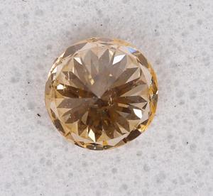 Diamant de laboratoire de couleur orange fantaisie certifié IGI personnalisé pour la fabrication de bijoux, pierres brutes directement du fabricant - Product Image 2