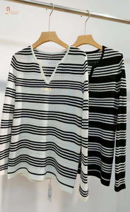 Pull à col rond en laine mélangée écologique pour femmes mince à manches longues avec motif à rayures tricoté par ordinateur printemps tenue décontracté - Product Image 2