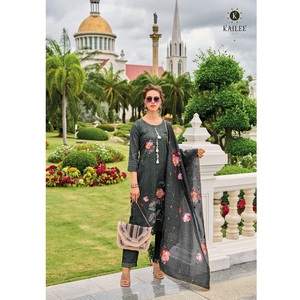 La colección de estampado de organza viscosa de lujo pakistaní indio de tres piezas incluye pantalón de muselina de seda pura Dupatta Sequence Work Kurti - Product Image 1