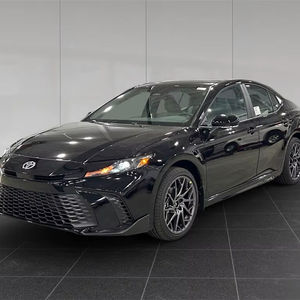 Camry Sedán 2024 Usado a Precio Económico, Volante a la Izquierda, Interior Oscuro, Asientos de Cuero, Transmisión Automática, en Venta - Product Image 1