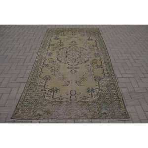 Tapis turc vintage 4,7x8,8 pieds vert jaune patchwork en laine avec envers en latex, rectangulaire, traditionnel, écologique, à poils moyens, pour salle à manger - Product Image 1