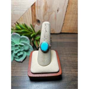 Bague en turquoise dorée et argent sterling, artisanat navajo, bijou de collection culturelle, taille 8 - Product Image 1