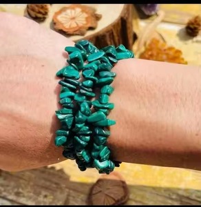 Alta demanda Pulsera de piedra de malaquita natural de moda para hombres y mujeres Regalo disponible a un precio asequible - Product Image 6