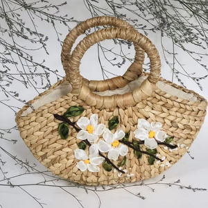 Sac à main en jacinthe d'eau écologique tissé à la main du Vietnam élégant sac naturel élégant et audacieux avec deux poignées fleur de fermeture ouverte - Product Image 1