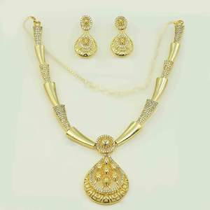 Venta al por mayor 14K 18K 24K Micro Gold Filled AD Stone Forming Collares, AD Stone Collares de moda, Conjunto de joyería de diseño tradicional. - Product Image 2