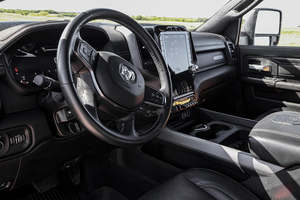 รถกระบะ RAM 2500 Power Crew Cab 4WD ปี 2024 สภาพดีมาก เครื่องยนต์ V8 ขนาด 6.1-8 ลิตร เกียร์อัตโนมัติ เบาะหนัง กล้องมองหลัง 360 องศา - Product Image 4