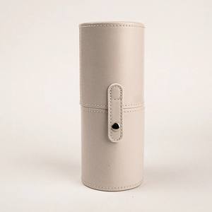 Tubo de almacenamiento de brochas de maquillaje de lujo, soporte cilíndrico duradero de cuero PU para accesorios de belleza y cosméticos - Product Image 4