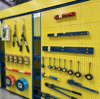 Étagère de présentation en métal à panneaux perforés, robuste, pour outils et matériel, idéale pour les magasins de détail