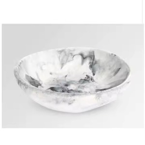 Cuenco decorativo de resina, centro de mesa hecho a mano moderno, bandeja de exhibición elegante, acento de mesa único para el hogar, sala de estar o decoración de la cocina - Product Image 3