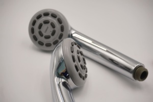 Pommeau de douche à main en plastique ABS chromé OEM, sortie unique, haute pression, économie d'eau, logo personnalisé, salle de bain - Product Image 4