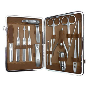 Juego de Instrumentos de Cuidado de Uñas de Acero Inoxidable de Alta Calidad Profesional Personalizado, Kit de Manicura y Pedicura de Lujo Portátil para el Hogar y Salón - Product Image 2