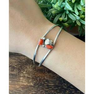 Vintage Navajo Coral <b>Sterling</b> <b>Silver</b> <b>Cuff</b> <b>Bracelet</b> - Product Image 2