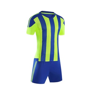การปรับแต่ง Sublimated ฟุตบอลเครื่องแบบทำในปากีสถานเสื้อฟุตบอลและกางเกงขาสั้นการออกแบบของตัวเองระเหิดเครื่องแบบ - Product Image 2