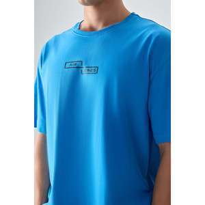 เสื้อยืดพิมพ์ลายเนื้อนุ่มหนา 100% ผ้าฝ้ายทรงโอเวอร์ไซส์สำหรับผู้ชาย ยี่ห้อแอร์โจนส์ สีน้ำเงินปิโตรเลียม - รุ่น 88361 - Product Image 2