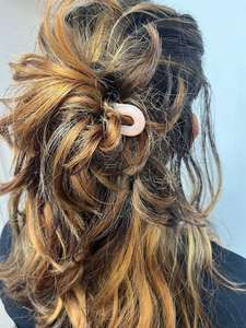 Pasador de Pelo en Forma de U al por Mayor, Accesorio para el Cabello Duradero y Elegante, Diseño Metálico Elegante, Uso Profesional en Salón, Versátil para Uso Diario - Product Image 3