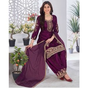 Conjunto de Kurti, Pantalón y Dupatta de Terciopelo Moderno Neeta Creation, Bordado Jarsodi Zari, Multicolor, Absorbe la Humedad, Secado Rápido, Elegante para Fiestas - Product Image 2