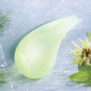 Crème Visage Hydratante, Liftante, Anti-Âge et Éclaircissante au Thé Vert – Formule Gel Aquatique de Haute Qualité – Vente Chaude – OEM – Éclaircissement de la Peau - Product Image 3