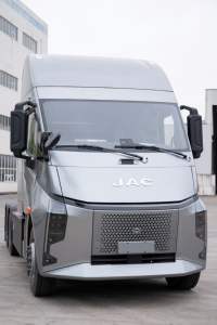 Camión Eléctrico JAC New Energy 6x4, Cabeza Tractora Eléctrica de 466kwh, Camión Eléctrico de Gran Capacidad JAC DeepWay - Product Image 2
