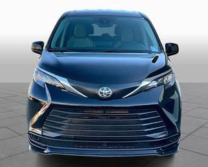 Toyota Sienna LE FWD 2024 Usada - con Bajo Kilometraje - Product Image 2