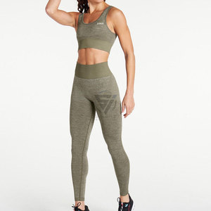 Ensemble de yoga pour femme, marron, coupe ajustée, taille mi-haute, sans couture, avec soutien-gorge de sport push-up à design croisé sur le devant et leggings, écologique - Product Image 5