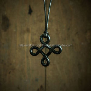 Collier de mode avec pendentif en fer forgé à la main de style médiéval unique pour hommes de Falak World Export - Product Image 6