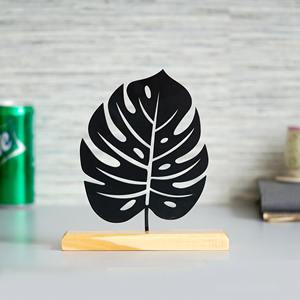 Sculpture de table en forme de feuille de designer, objet décoratif artistique pour les intérieurs contemporains, fabriqué à la main en Inde - Product Image 5