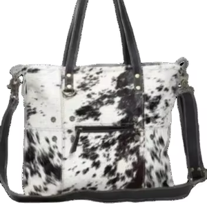 กระเป๋าหนังสะพายไหล่ผู้หญิง ทำมือในอินเดีย ดีไซน์โบฮีเมียนสุดหรู ปิดด้วยซิป สายสะพายข้าง เป็นมิตรกับสิ่งแวดล้อม ใช้ได้ทุกฤดู - Product Image 1