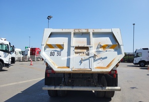 Camion benne d'occasion Renault Kerax 460 6x4 de 2011, pour transport, construction et exploitation minière, boîte automatique ou manuelle - Product Image 4