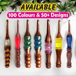 Crochets à crochet en résine les plus récents dans une large gamme de couleurs adaptés à l'aiguille par Tayyab Handicraft - Product Image 2