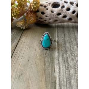 Navajo-Made Kingman Turquoise & Sterling Silver Ring Cultural Collectible Jewelry Size 7 - Product Image 1