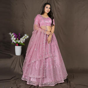 Lehenga Choli de Luxe de Créateur avec Broderie de Paillettes Délicate, Ensemble Élégant pour Fêtes, Mariages et Tenues Festives - Product Image 5