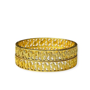 Brazaletes con Patrones Chapados en Oro Hechos a Mano, Joyería de Perlas de Primera Calidad para Bodas y Fiestas, a Precio de Mayoreo - Product Image 3