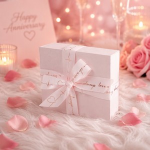 Elegante Caja <span class=keywords><strong>de</strong></span> Regalo Cuadrada con Tapa Abatible y Diseño Celestial en Azul Marino y Detalles Dorados Reutilizable - Product Image 1