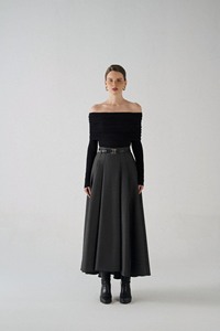 Camisa Jalia de Estilo Minimalista y Elegante para Mujer, de Moda, con Hombros Descubiertos, Tejido de Alta Calidad con Servicio ODM y Característica Transpirable - Product Image 3