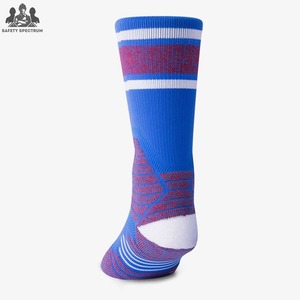 ถุงเท้ากีฬาถักนิตติ้งผ้าฝ้ายกันลื่นสำหรับฟุตบอล ขายดีที่สุด ขายส่ง OEM ODM สำหรับผู้ชายและผู้หญิง แห้งเร็ว ระบายอากาศได้ดี คุณภาพสูง จากผู้ผลิต - Product Image 3