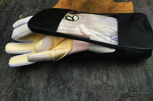 Durable Breathable Professional Goalkeeper Gloves Non Slip Palm <b>Grip</b> Roll Finger Design Soft Comfortable Polyester/Latex Fabric - Product Image 3