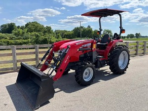 Asequible usado 2023 Massey Ferguson 2860E Tractor en venta - Product Image 3