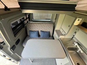 Mini camping-car EuroVan confortable - Product Image 3