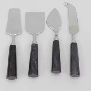 ชุดมีดหั่นชีส4ชิ้นทำจากเรซินอีพ็อกซี่สีดำสำหรับโรงแรมและร้านอาหารสุดหรู - Product Image 1