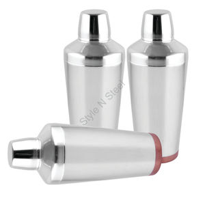 Shaker à cocktail régulier de qualité supérieure en acier inoxydable avec une couche inférieure en cuivre, disponible en 500ml et 700ml Design classique élégant - Product Image 4